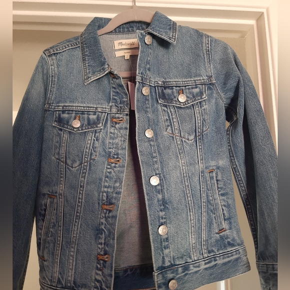 Madewell - The Jean Jacket in Medford Wash - XS - NWT - Picture 8 of 10